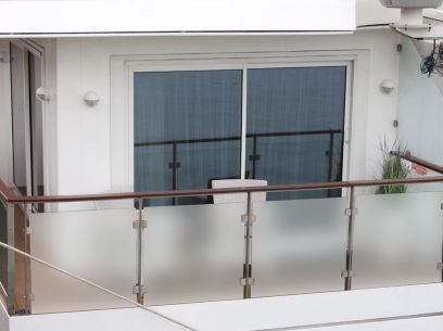 Pellicola Per Finestre Smerigliata Adesiva 35x70 Cm - Privacy E Controllo Solare UV