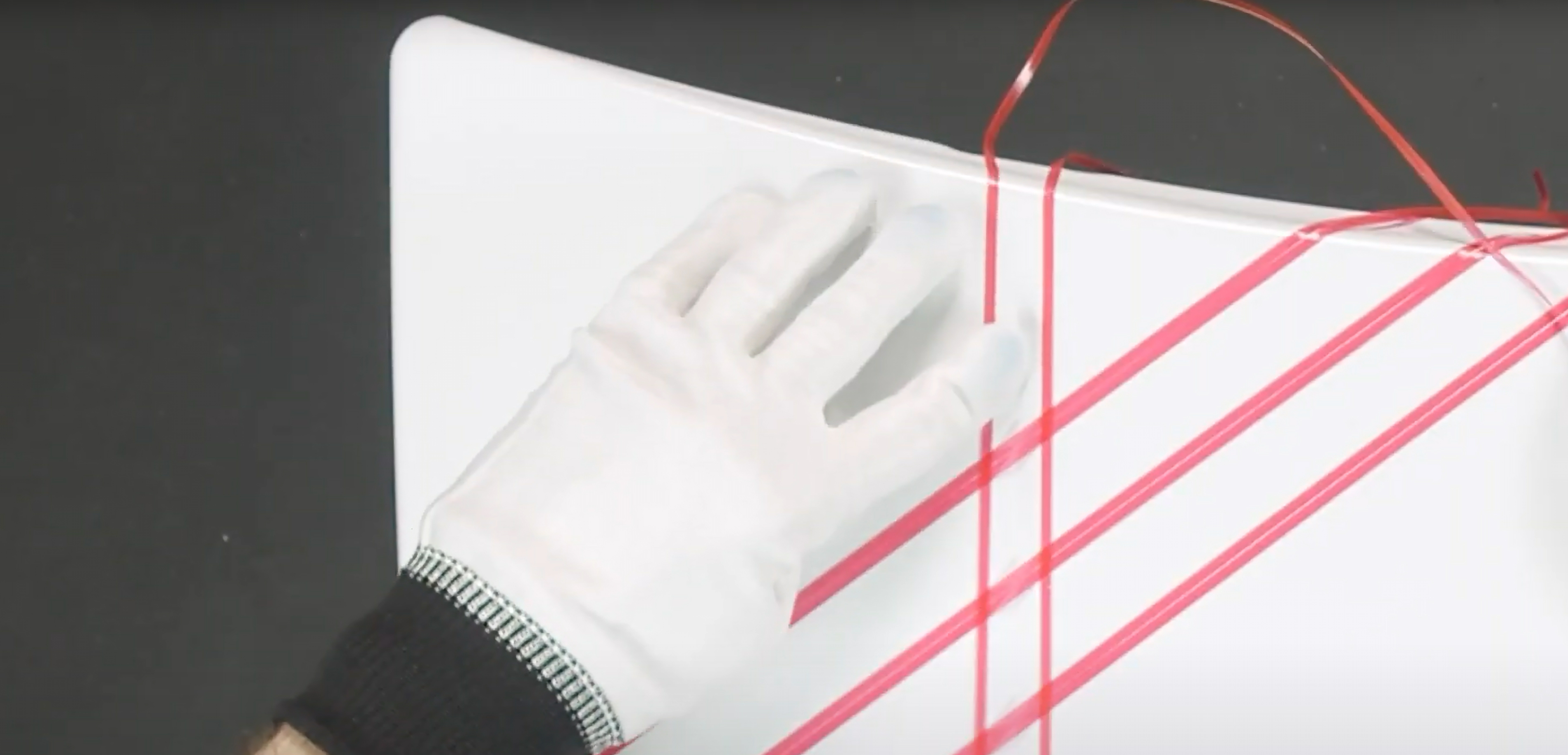 Bild: Verwendung von Schneidedraht beim Verlegen von Coverings: Vorteile und Techniken Bild: Verwendung von Schneidedraht beim Verlegen von Coverings: Vorteile und Techniken