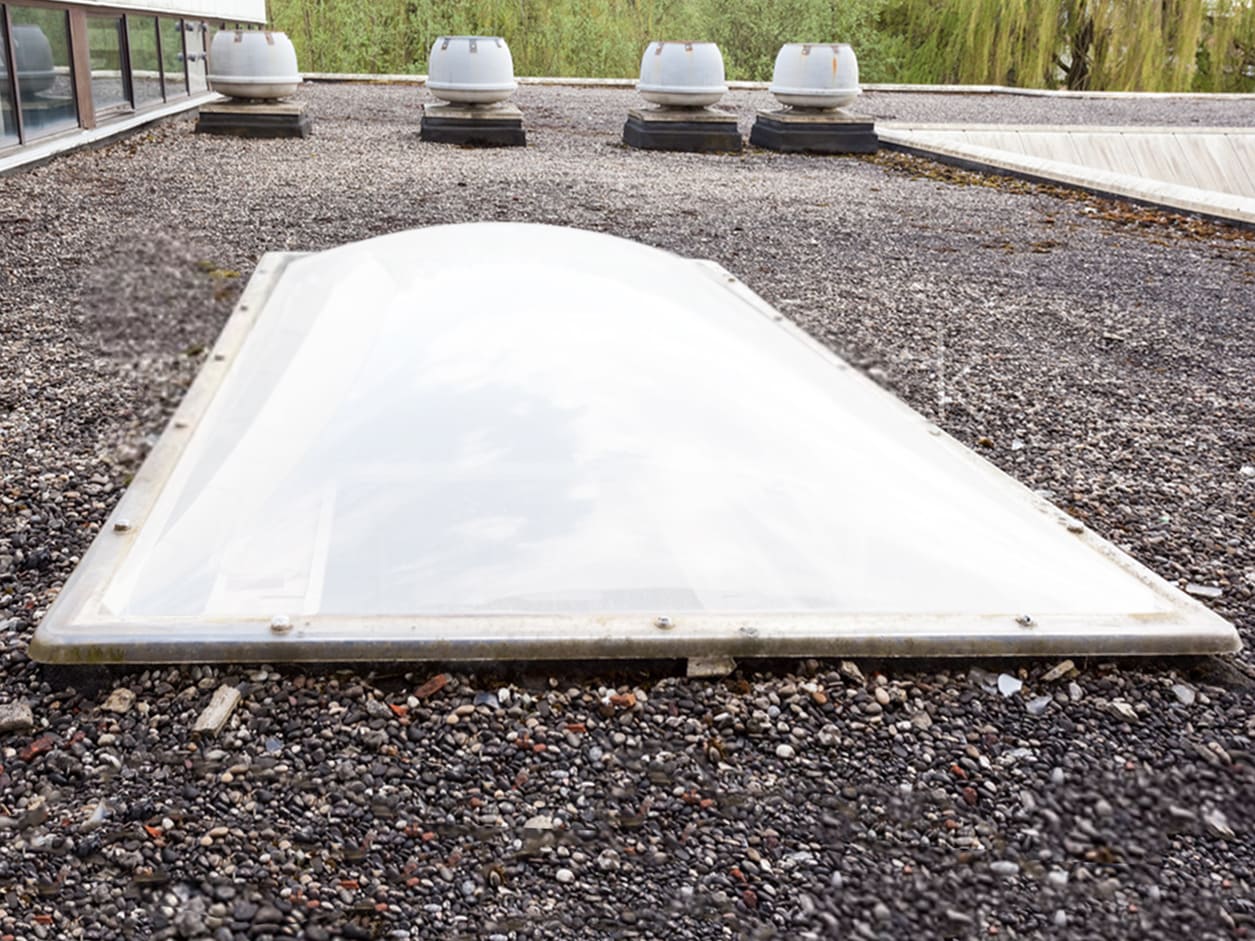 - Luminis Films - Individual La laca solar es una solución óptima de protección contra el calor para las ventanas de los tejados