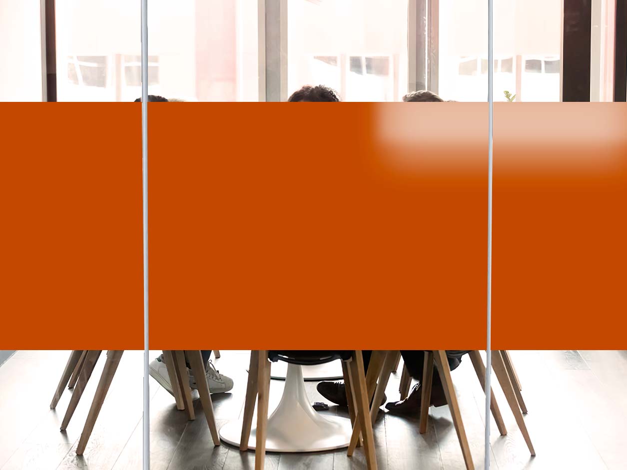 Meeting room equipped with orange opacifying film