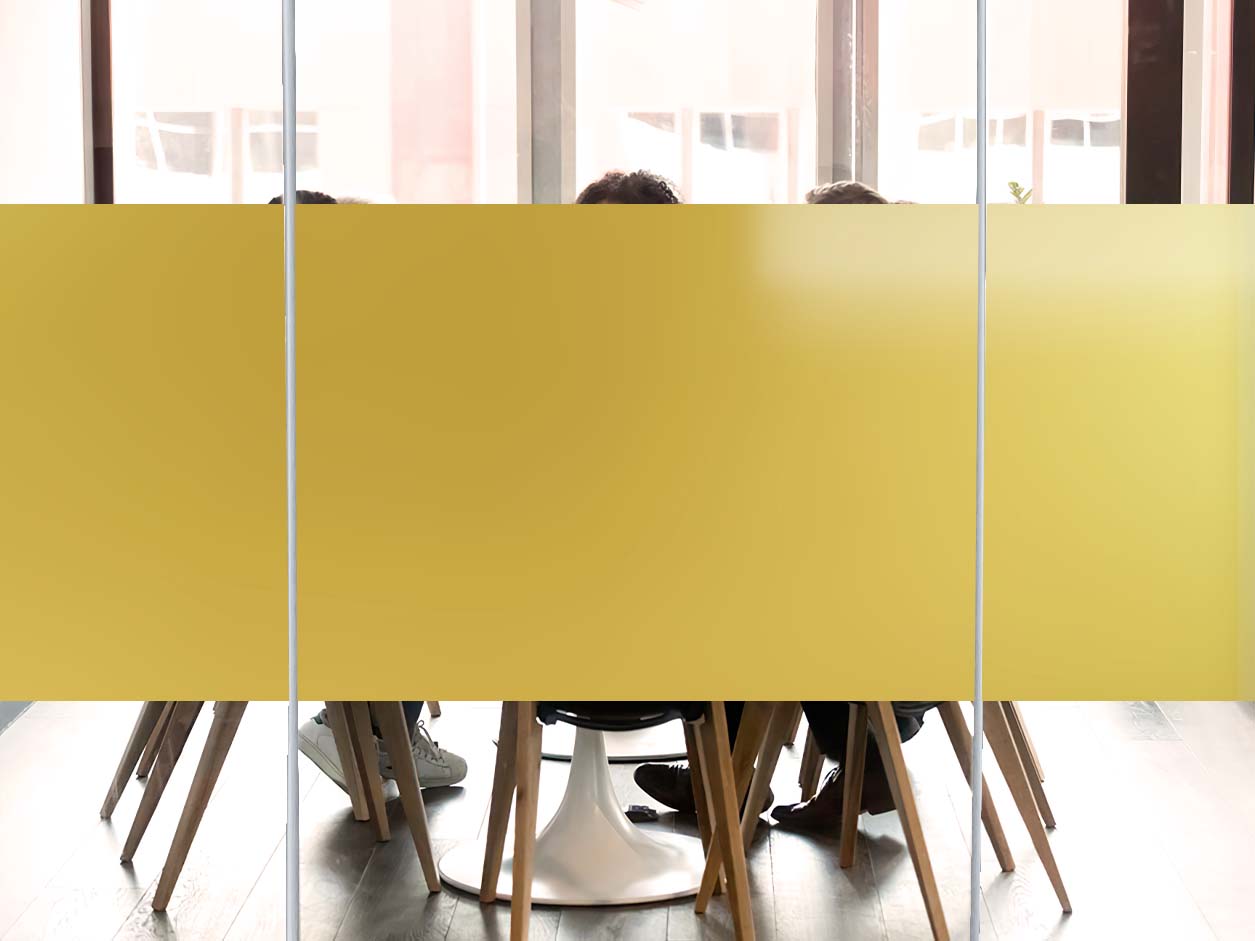 Meeting room equipped with gold opacifying film