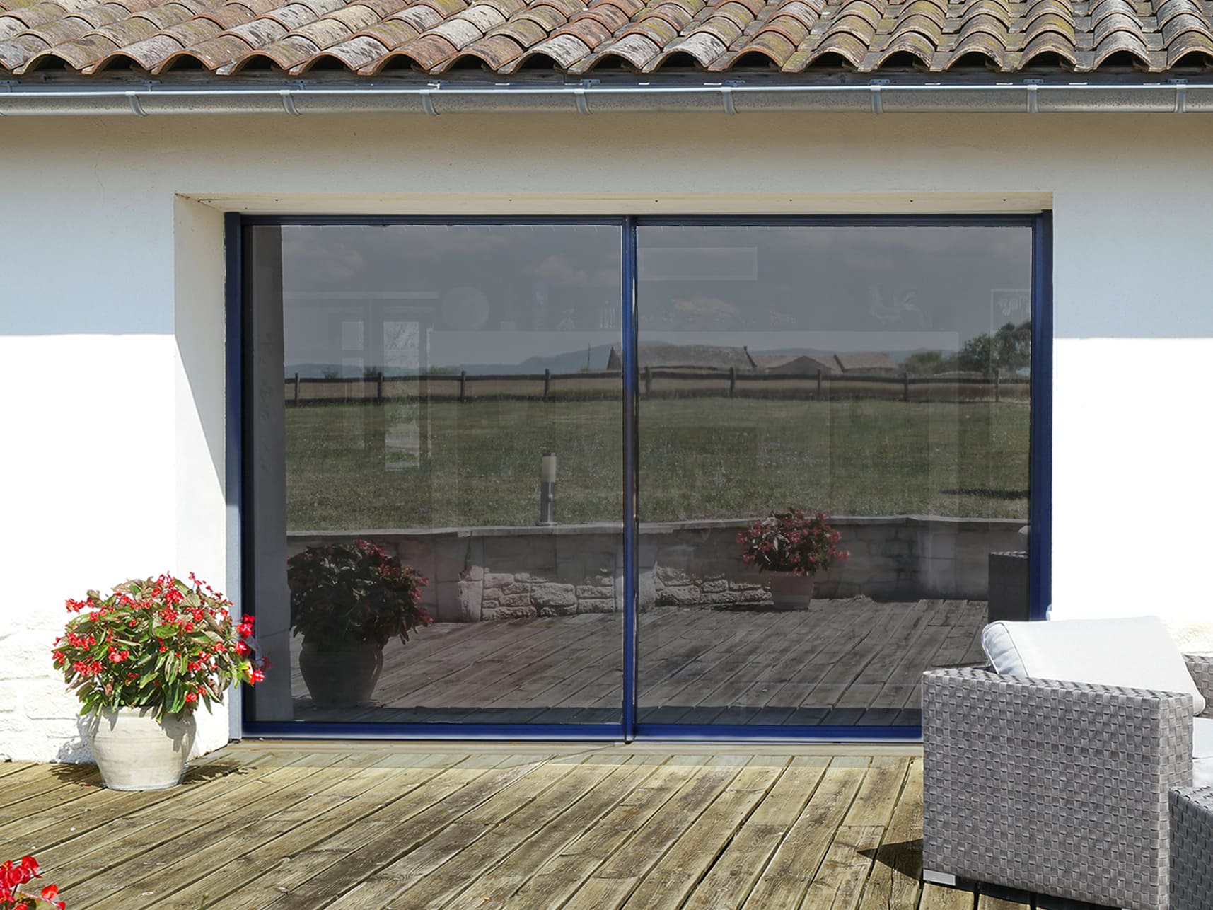 - Luminis Films - Individual External view with and without the neutral stainless steel heat protection film