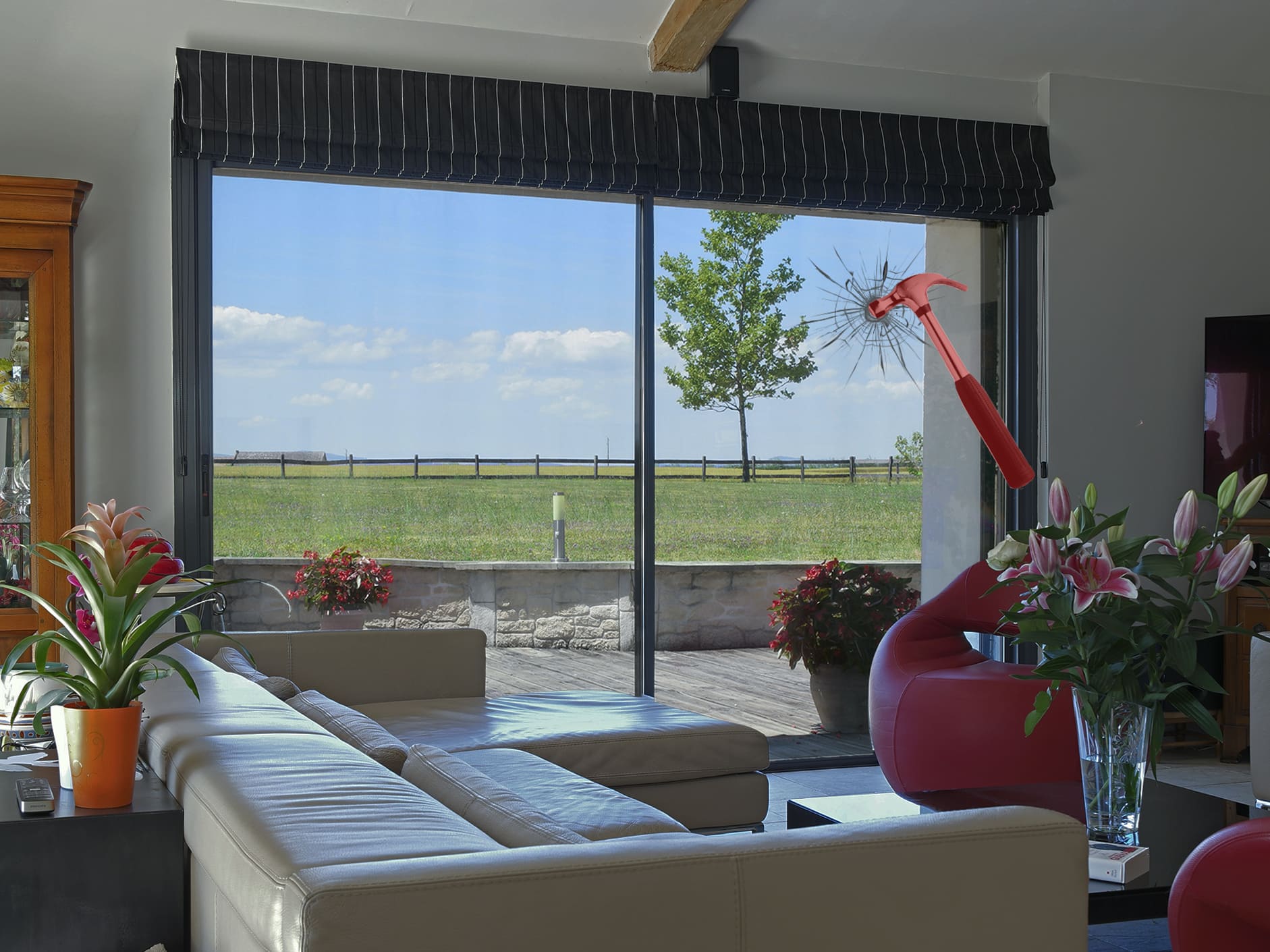 - Luminis Films - Individual Glazing equipped with silver metallic heat protection film and safety glass for interior view