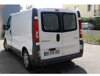 Kit film auto prêt-à-poser - Film Teinté - Renault Trafic (2) Court/long Utilitaire 5 portes (2002 - 2015) - Variance Auto Kit film auto prêt-à-poser - Film Teinté - Renault Trafic (2) Court/long Utilitaire 5 portes (2002 - 2015) - Variance Auto