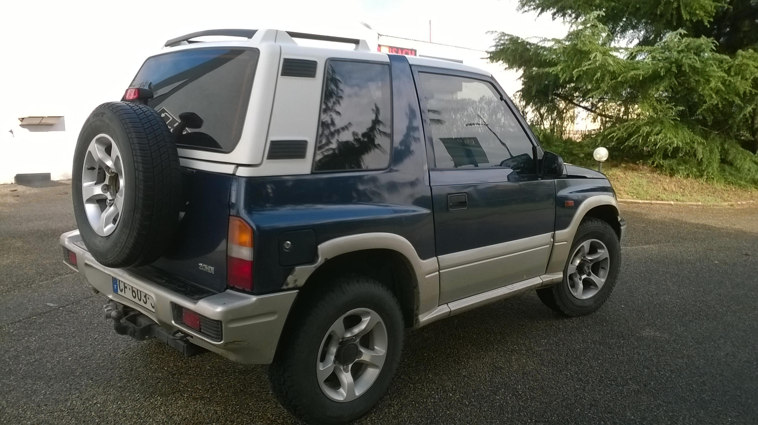 Kit film auto prêt-à-poser - Film Teinté - Suzuki Vitara (1) Cabriolet -hard Top 3 portes (1990 - 2006) - Variance Auto Kit film auto prêt-à-poser - Film Teinté - Suzuki Vitara (1) Cabriolet -hard Top 3 portes (1990 - 2006) - Variance Auto